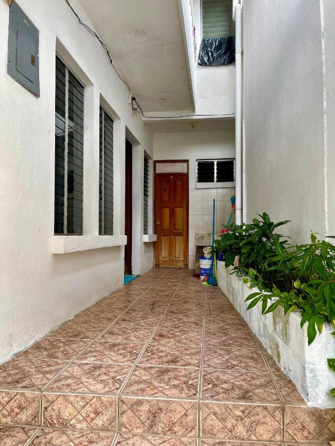 Hostal Inn 1 Flores Luaran gambar