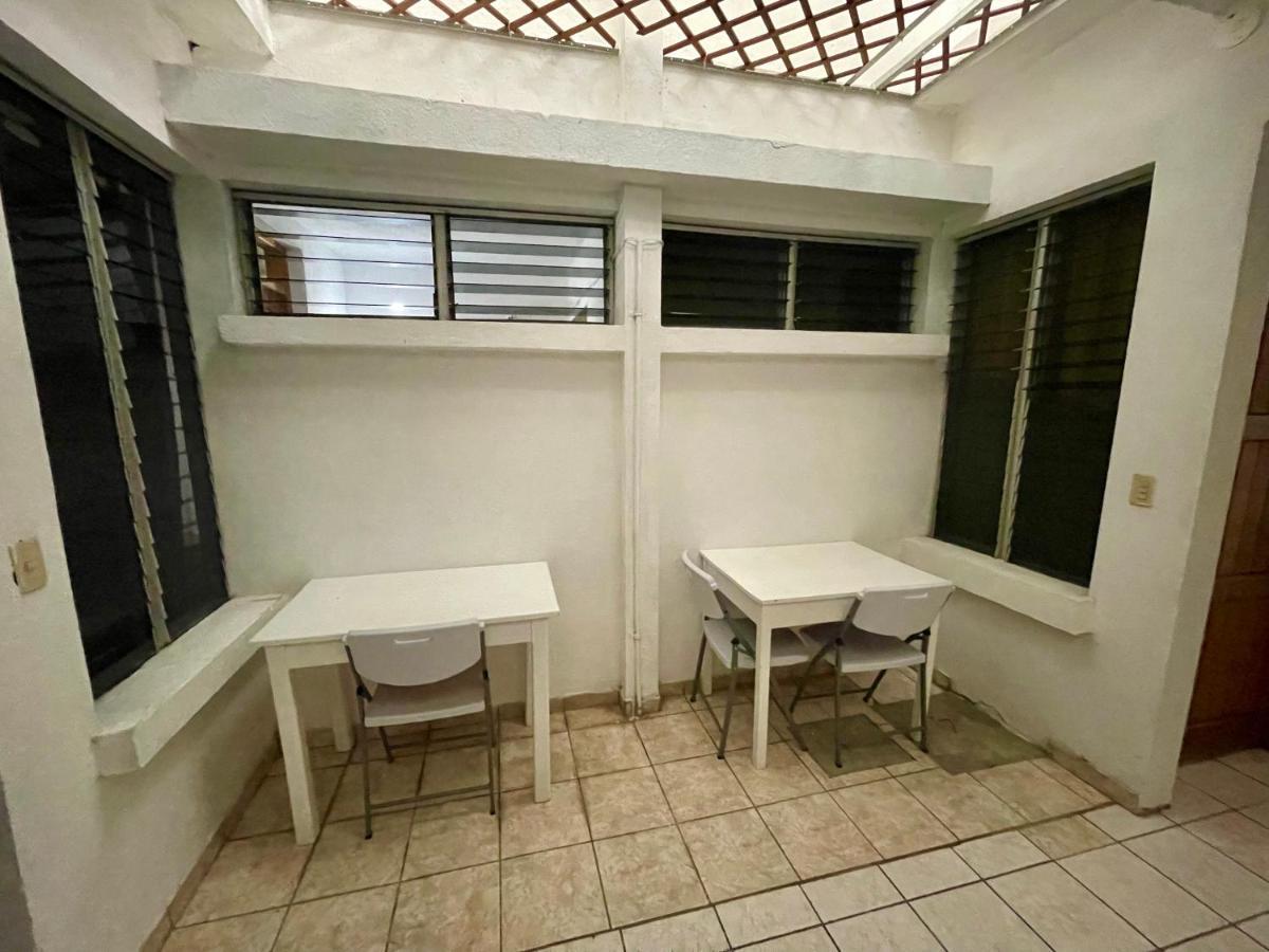 Hostal Inn 1 Flores Luaran gambar