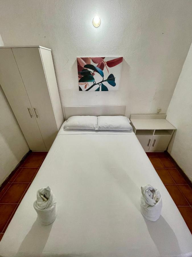 Hostal Inn 1 Flores Luaran gambar