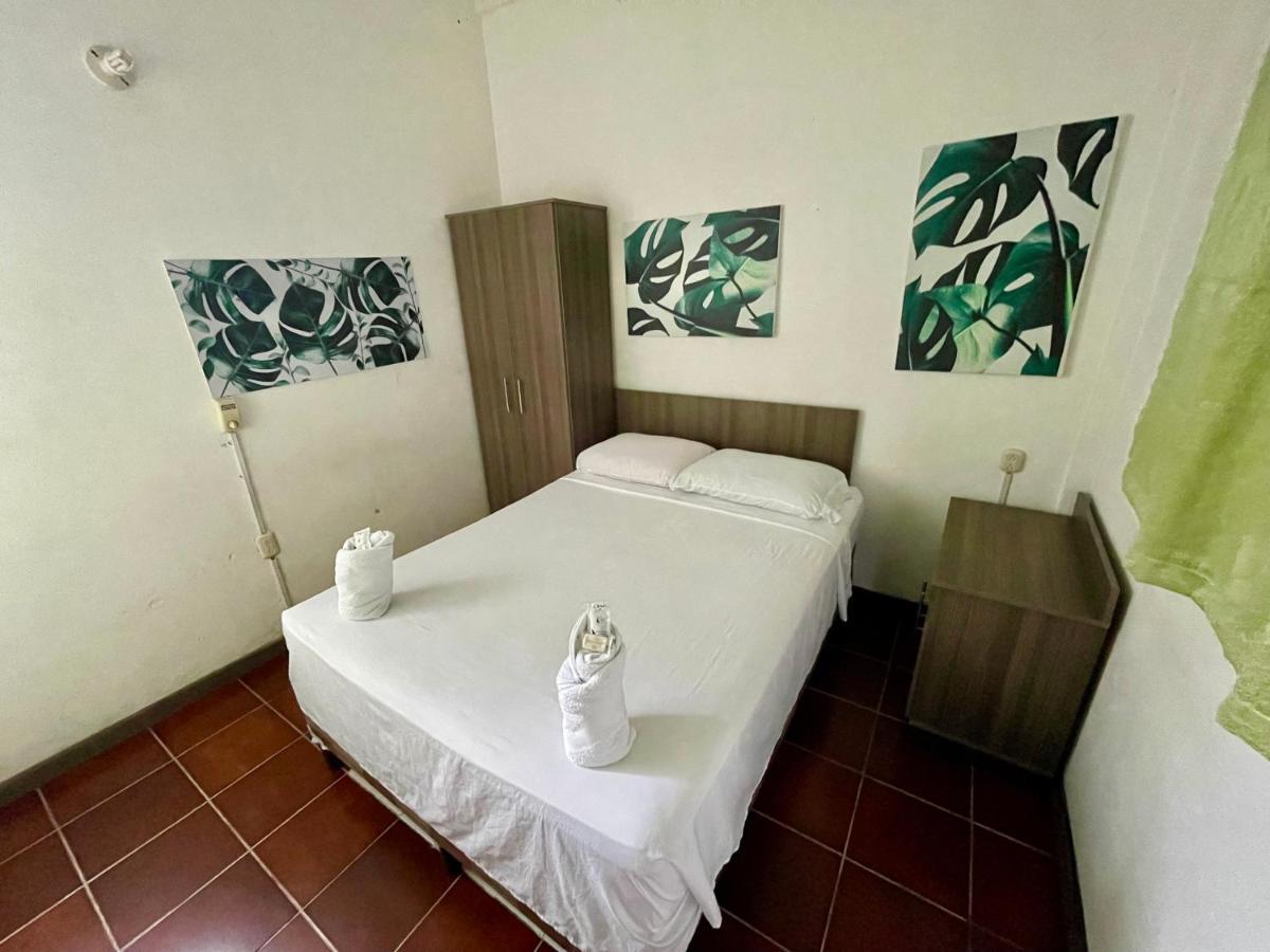 Hostal Inn 1 Flores Luaran gambar