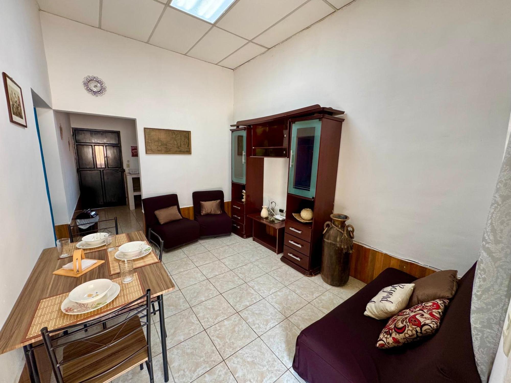 Hostal Inn 1 Flores Luaran gambar
