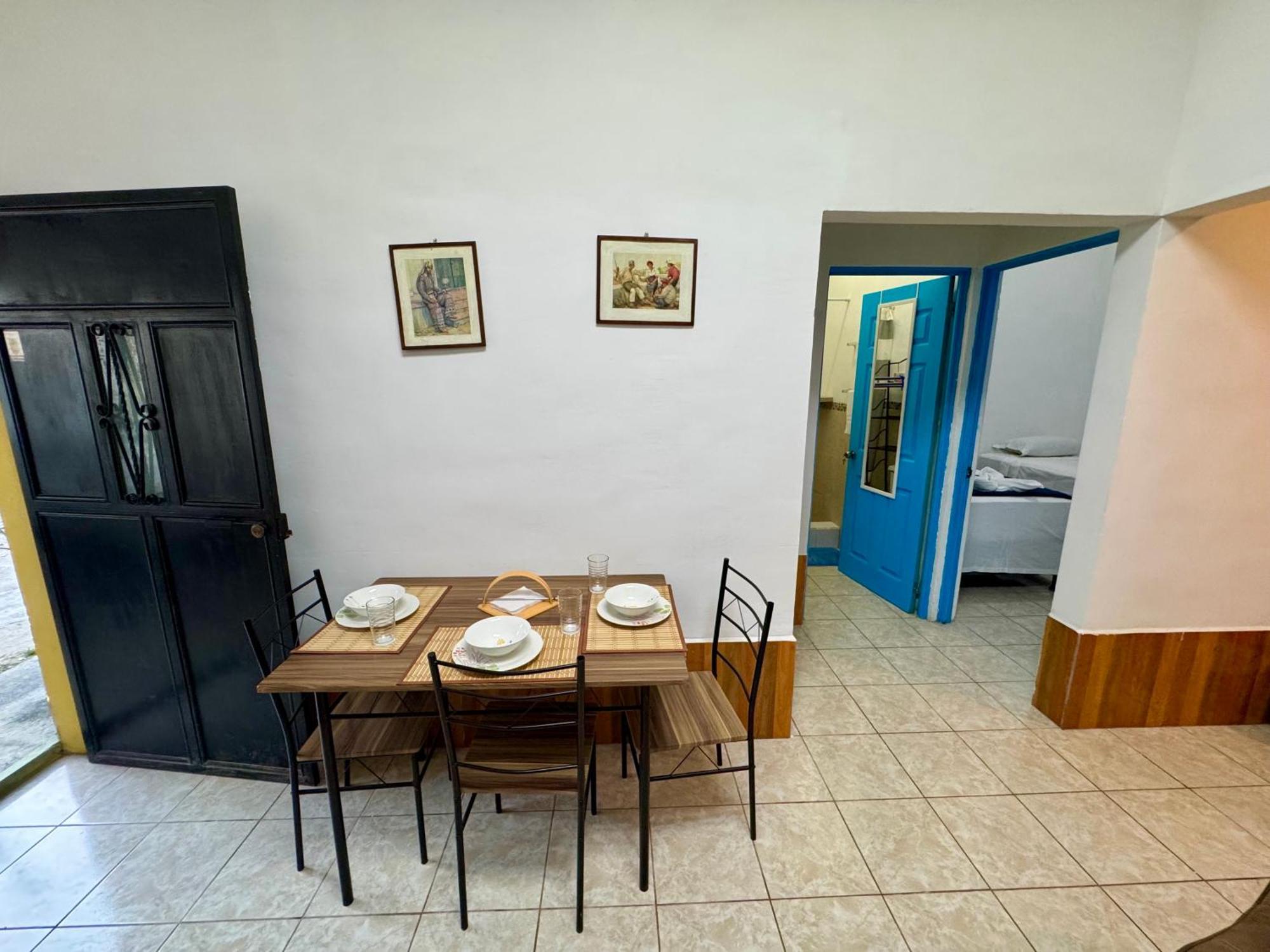 Hostal Inn 1 Flores Luaran gambar