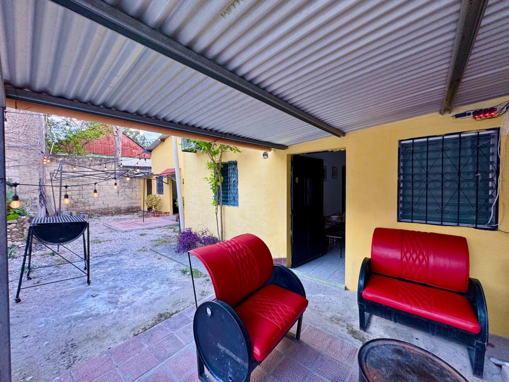 Hostal Inn 1 Flores Luaran gambar