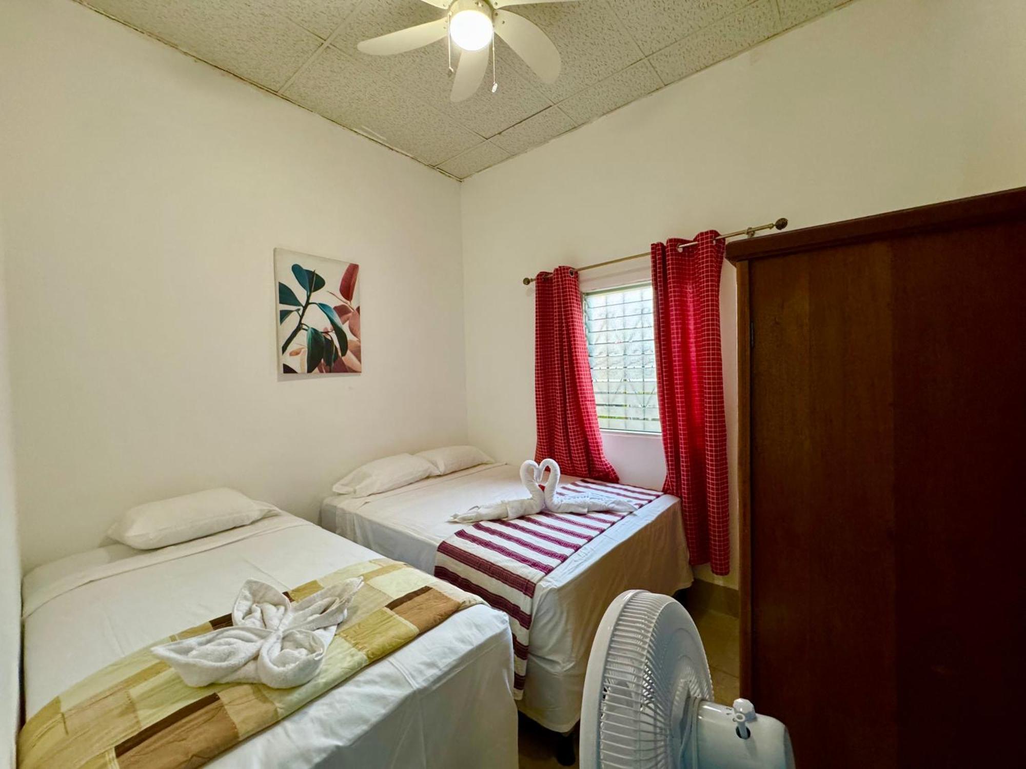 Hostal Inn 1 Flores Luaran gambar