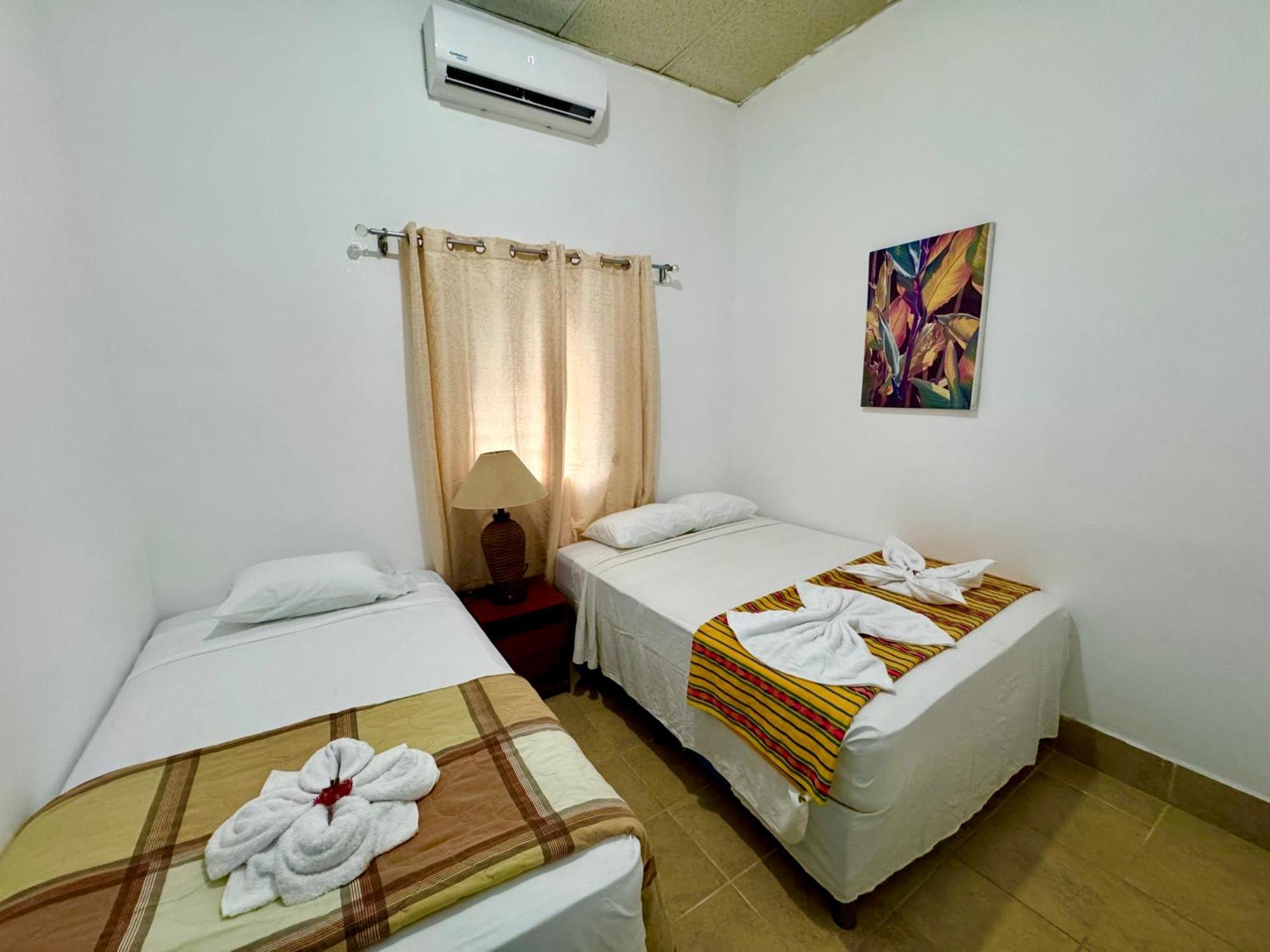 Hostal Inn 1 Flores Luaran gambar